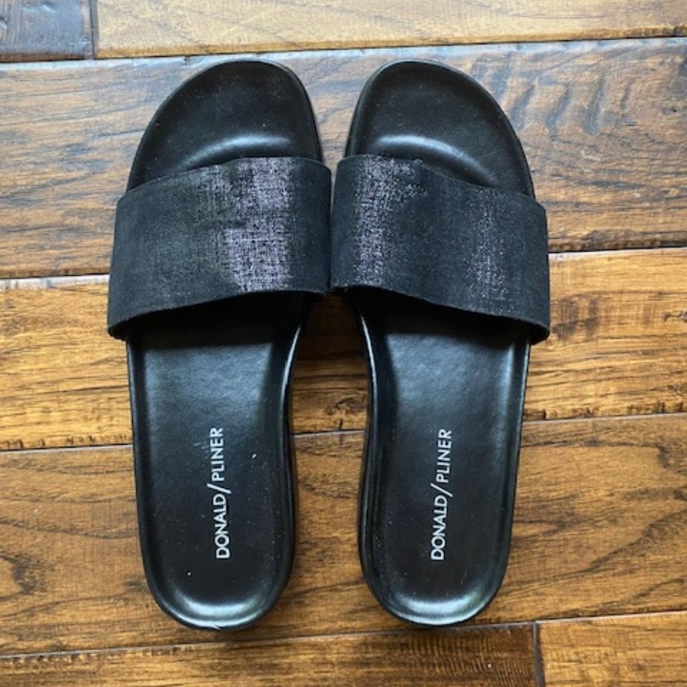 Donald Pliner Black Sandals